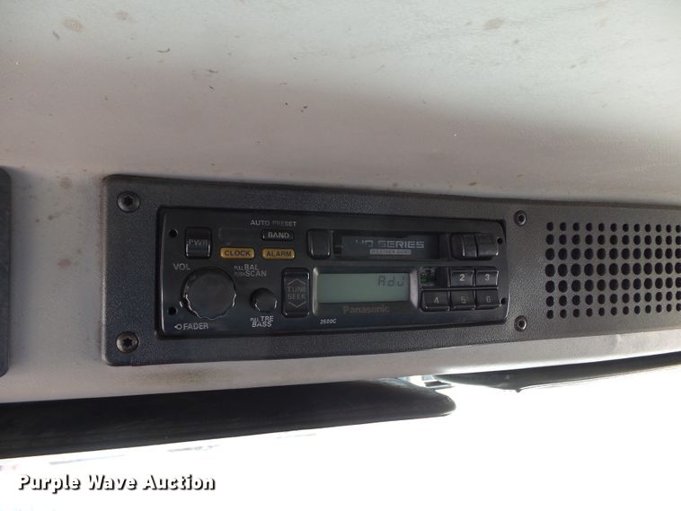 image for item DH3779 2001 Freightliner FL70  box truck