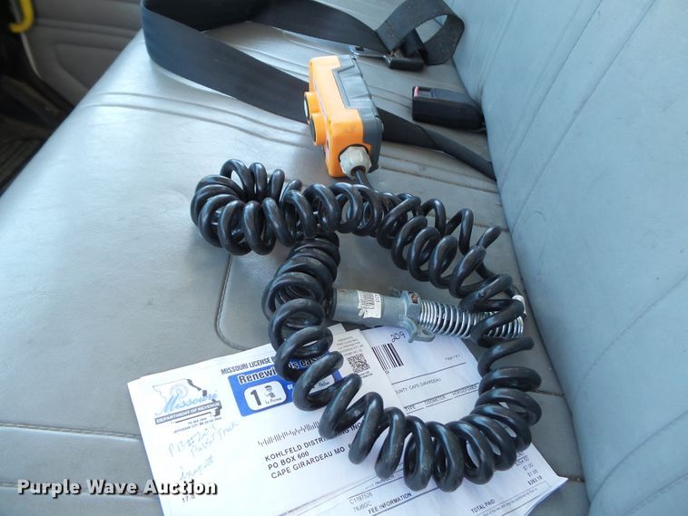 image for item DH3779 2001 Freightliner FL70  box truck