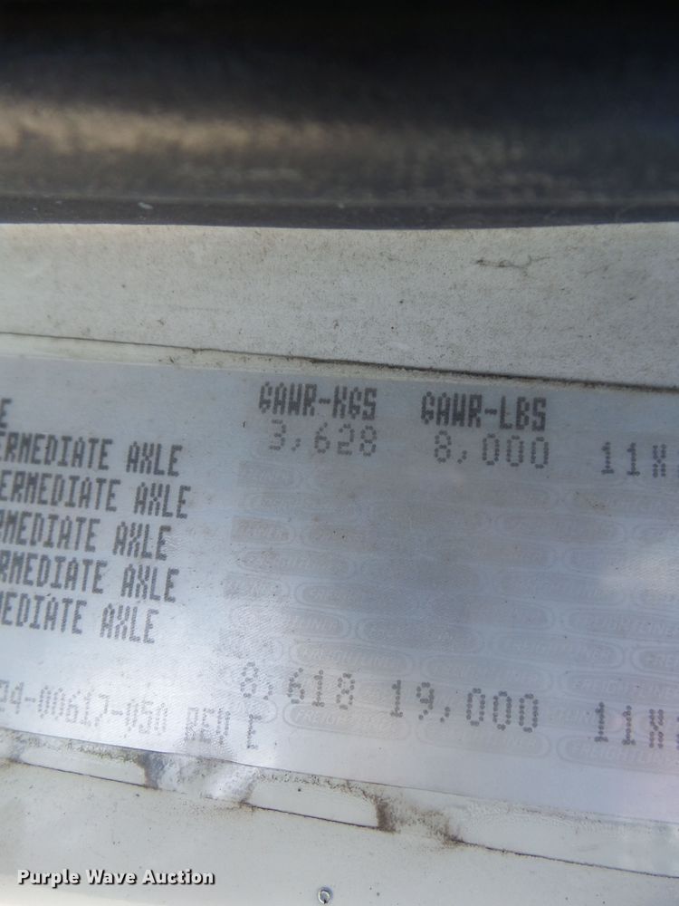 image for item DH3779 2001 Freightliner FL70  box truck