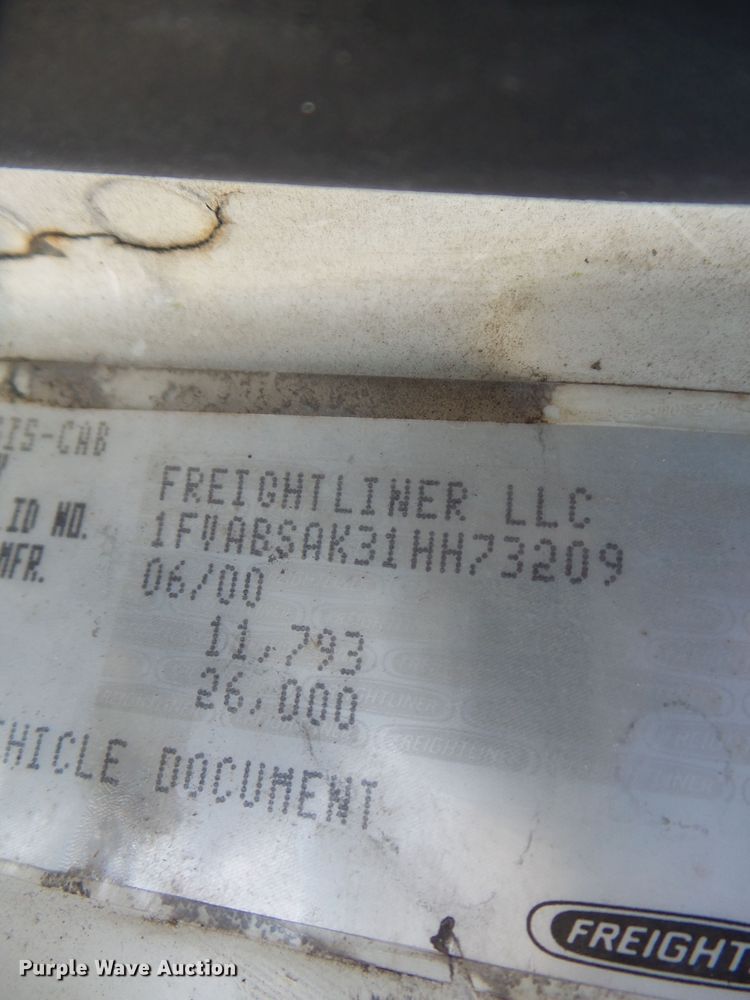 image for item DH3779 2001 Freightliner FL70  box truck