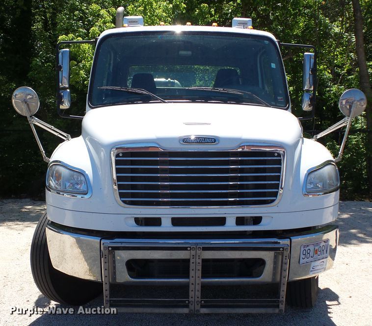 image for item DH3781 2012 Freightliner Business Class M2  semi truck