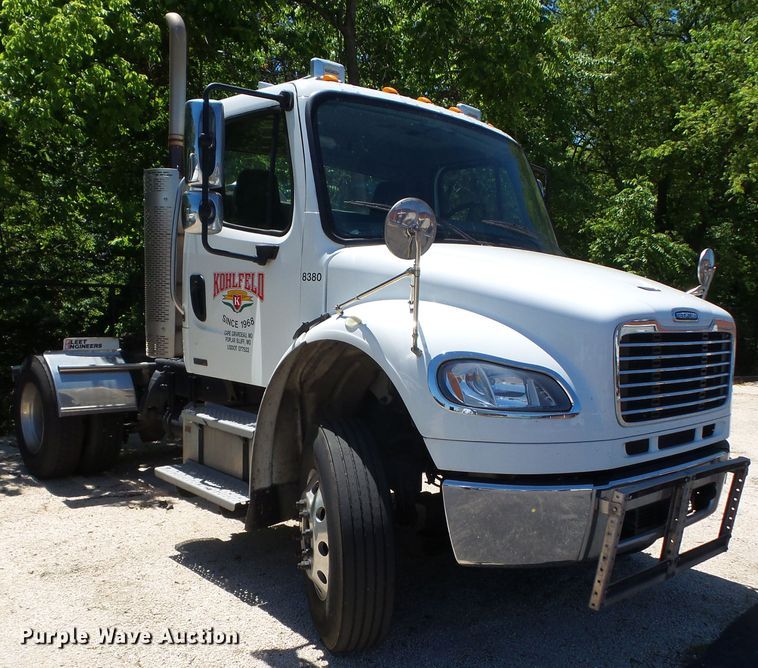 image for item DH3781 2012 Freightliner Business Class M2  semi truck