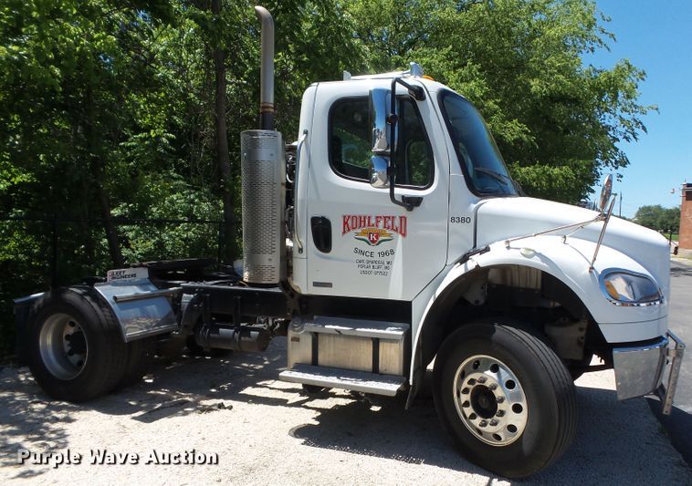 image for item DH3781 2012 Freightliner Business Class M2  semi truck