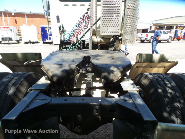 image for item DH3781 2012 Freightliner Business Class M2  semi truck