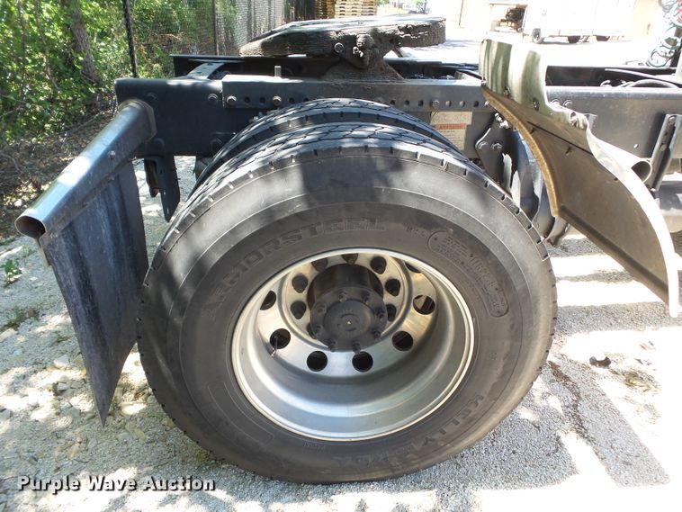 image for item DH3781 2012 Freightliner Business Class M2  semi truck