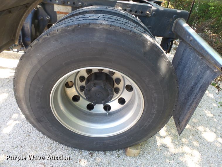 image for item DH3781 2012 Freightliner Business Class M2  semi truck