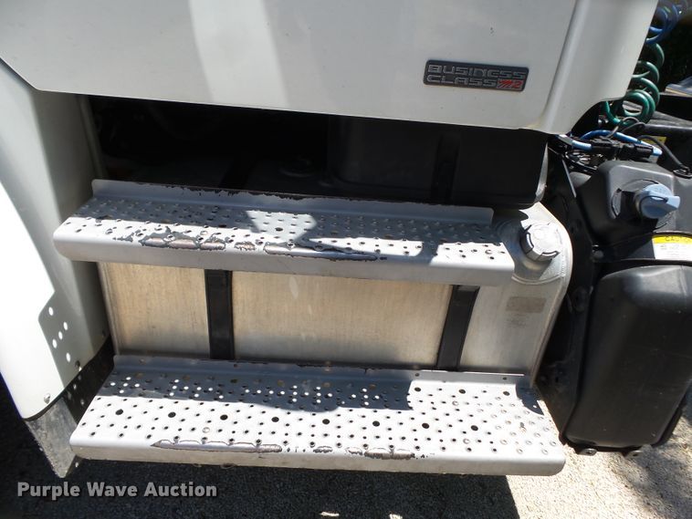 image for item DH3781 2012 Freightliner Business Class M2  semi truck