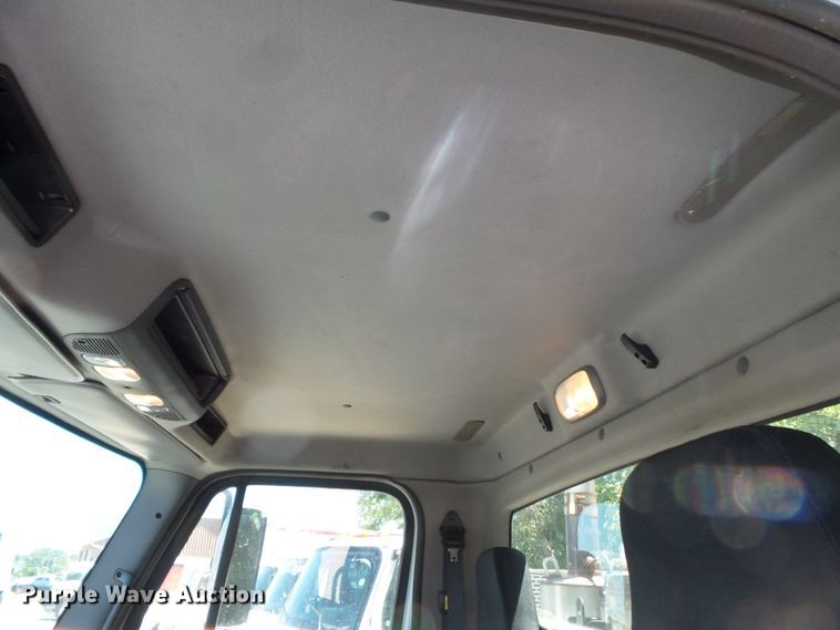 image for item DH3781 2012 Freightliner Business Class M2  semi truck