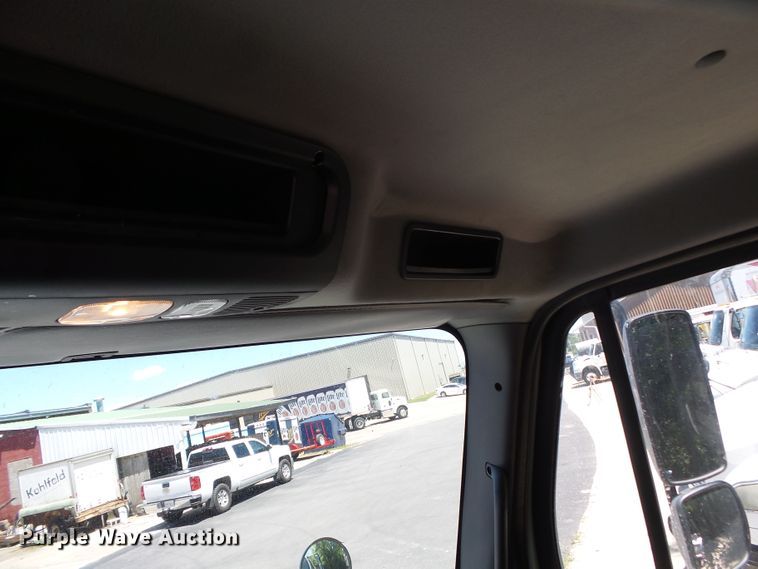 image for item DH3781 2012 Freightliner Business Class M2  semi truck