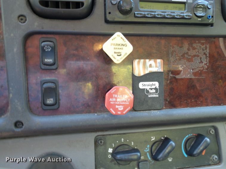 image for item DH3781 2012 Freightliner Business Class M2  semi truck