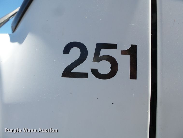 image for item DH3782 2006 Freightliner Business Class M2  semi truck