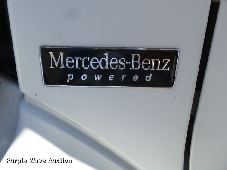 image for item DH3782 2006 Freightliner Business Class M2  semi truck