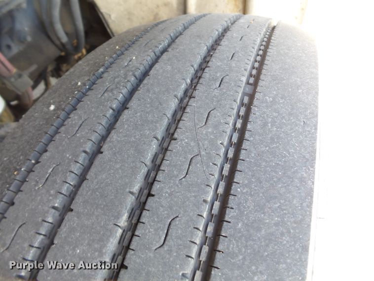 image for item DH3782 2006 Freightliner Business Class M2  semi truck