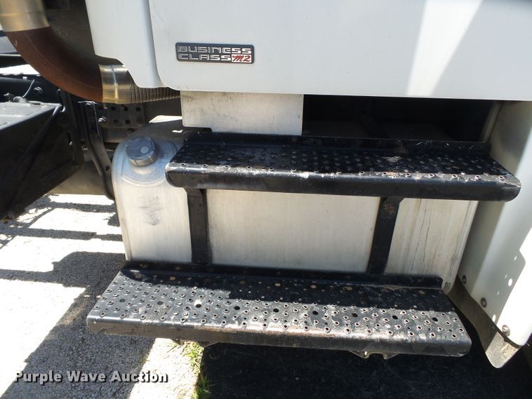 image for item DH3782 2006 Freightliner Business Class M2  semi truck