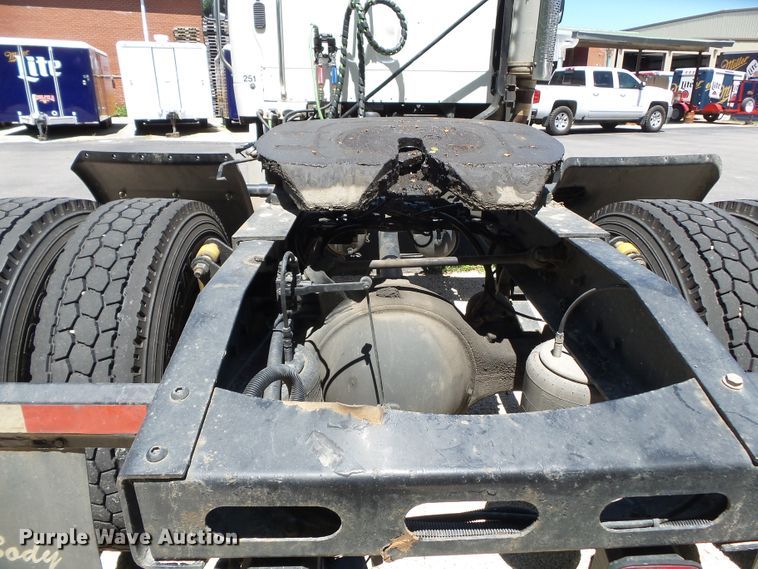 image for item DH3782 2006 Freightliner Business Class M2  semi truck