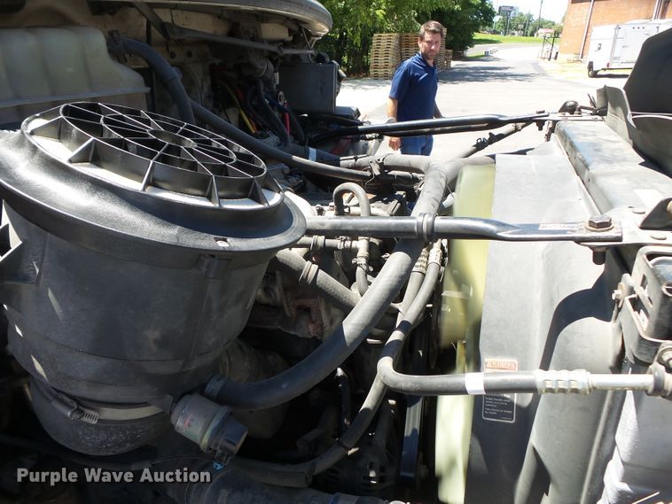 image for item DH3782 2006 Freightliner Business Class M2  semi truck