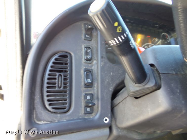 image for item DH3782 2006 Freightliner Business Class M2  semi truck