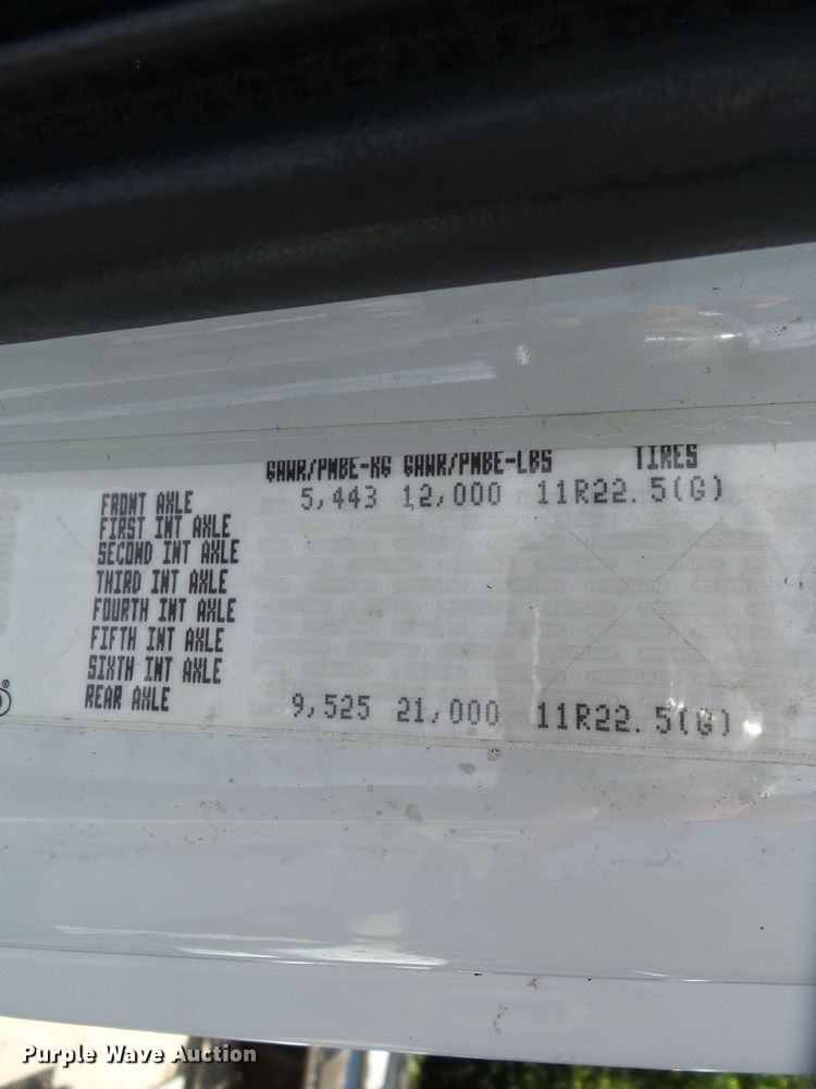 image for item DH3782 2006 Freightliner Business Class M2  semi truck