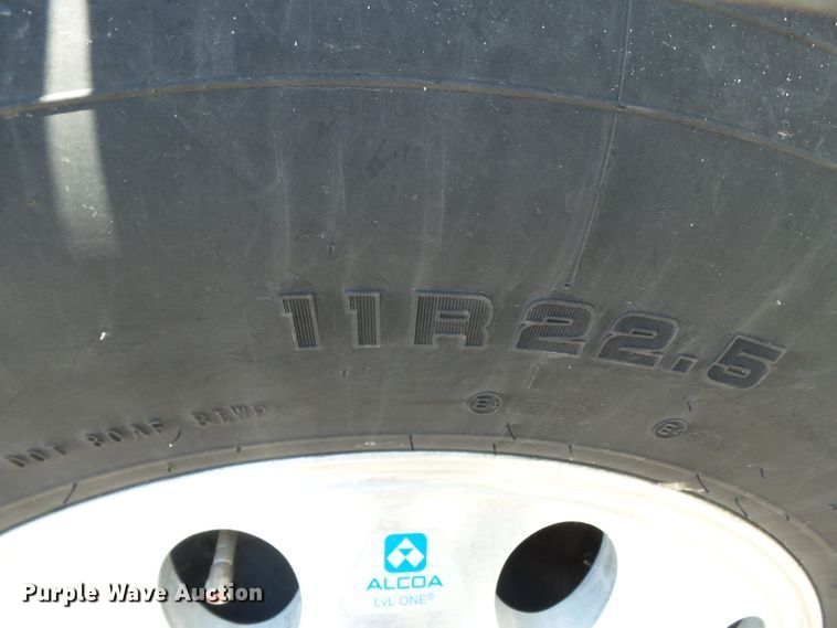 image for item DH3783 2008 Freightliner Business Class M2  semi truck