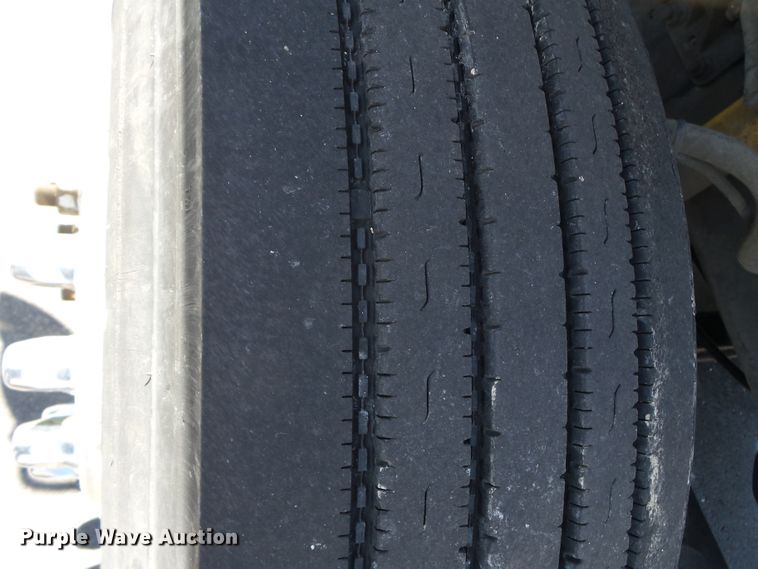 image for item DH3783 2008 Freightliner Business Class M2  semi truck