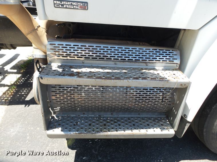 image for item DH3783 2008 Freightliner Business Class M2  semi truck