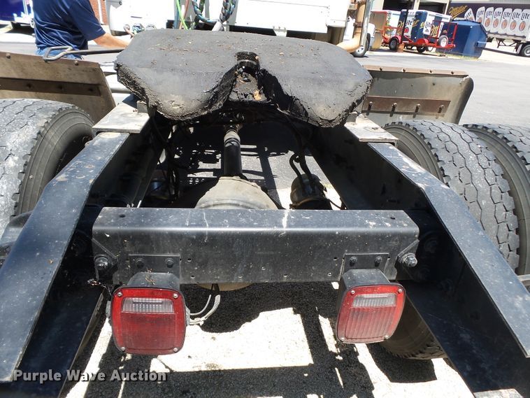 image for item DH3783 2008 Freightliner Business Class M2  semi truck