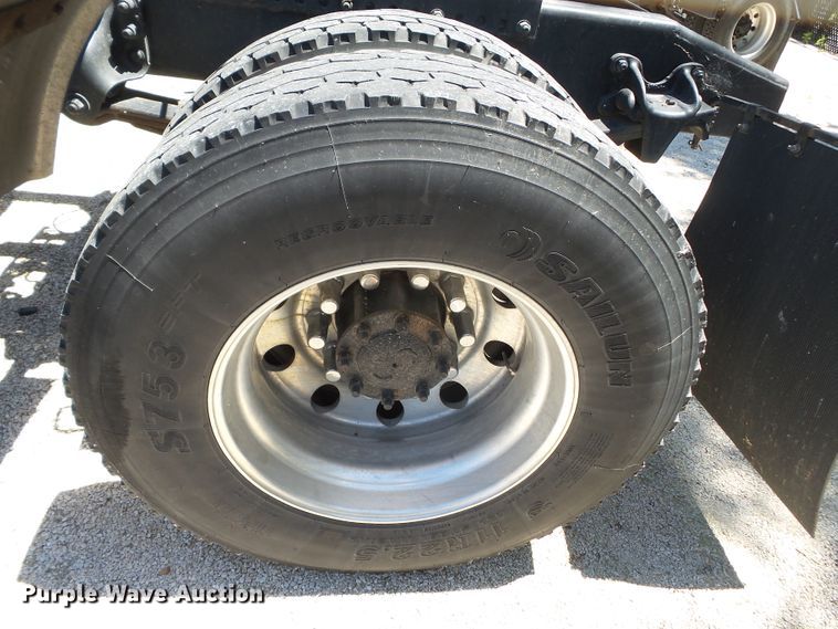 image for item DH3783 2008 Freightliner Business Class M2  semi truck