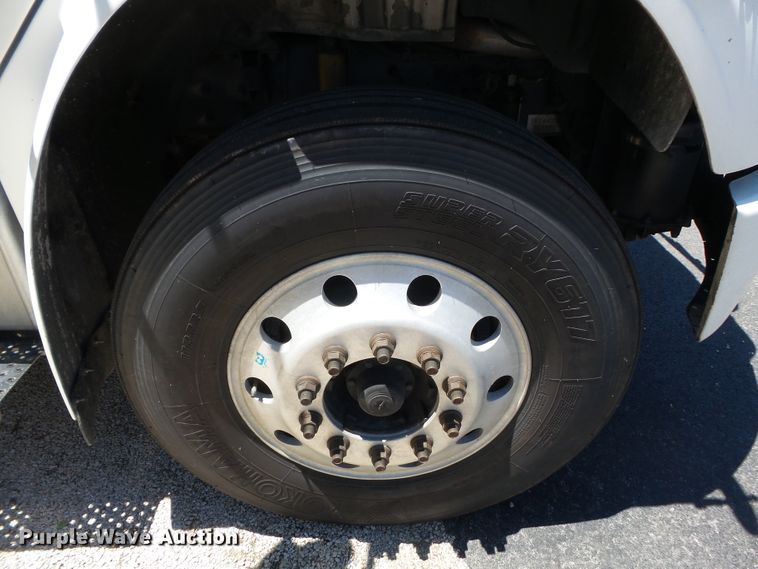 image for item DH3784 2007 Freightliner Business Class M2  semi truck