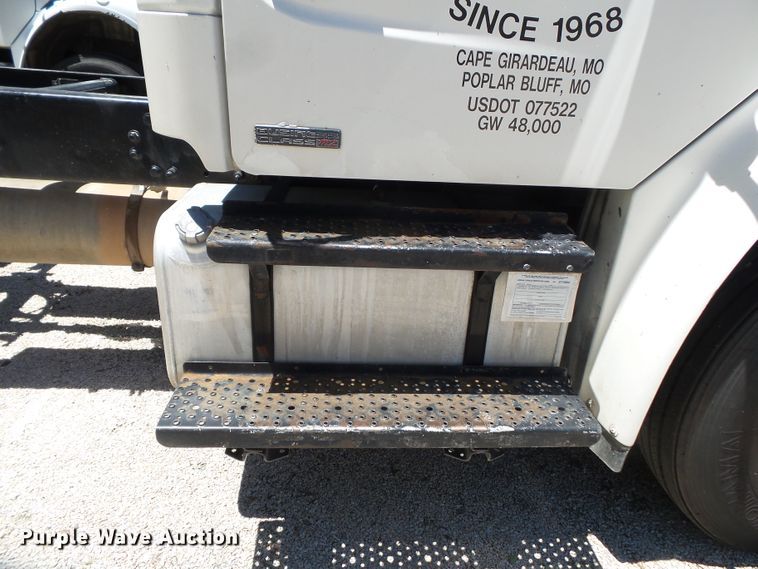 image for item DH3784 2007 Freightliner Business Class M2  semi truck