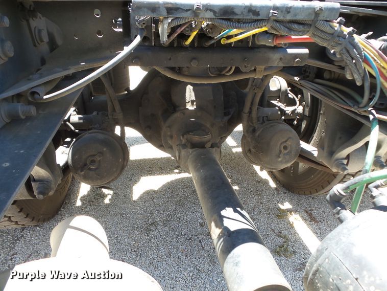 image for item DH3784 2007 Freightliner Business Class M2  semi truck