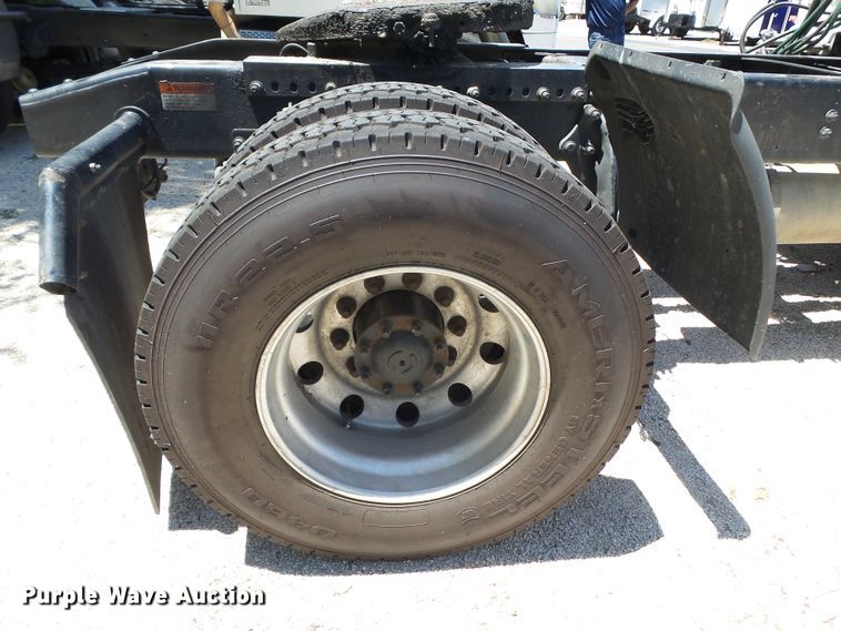 image for item DH3784 2007 Freightliner Business Class M2  semi truck