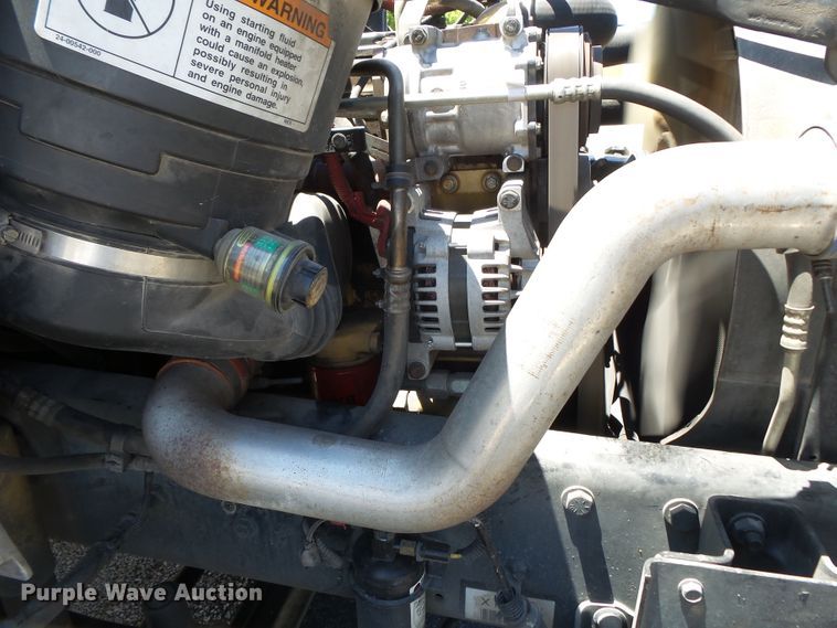 image for item DH3784 2007 Freightliner Business Class M2  semi truck