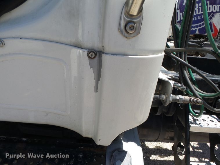 image for item DH3784 2007 Freightliner Business Class M2  semi truck