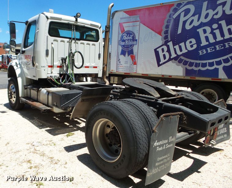 image for item DH3785 2009 Freightliner Business Class M2  semi truck