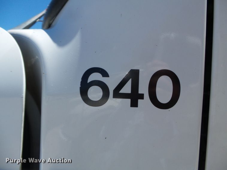 image for item DH3785 2009 Freightliner Business Class M2  semi truck