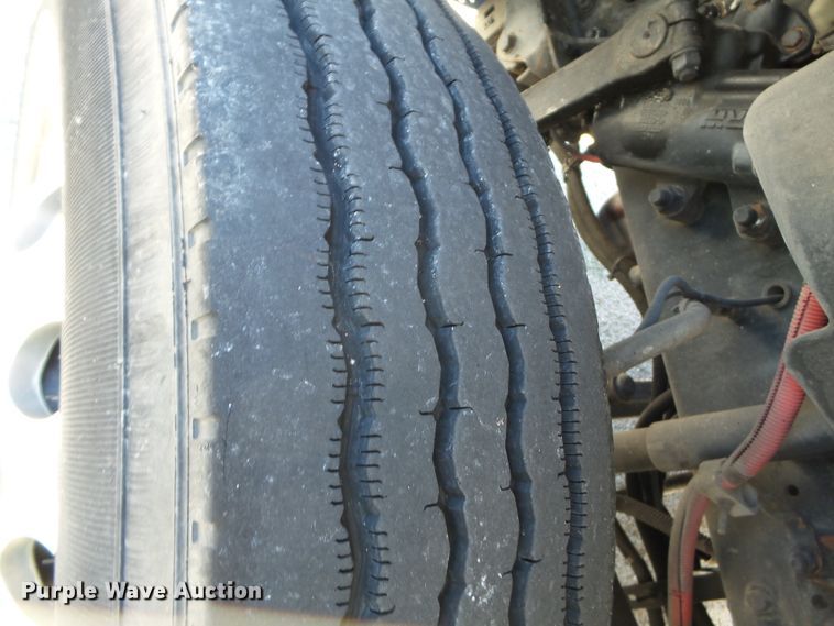 image for item DH3785 2009 Freightliner Business Class M2  semi truck