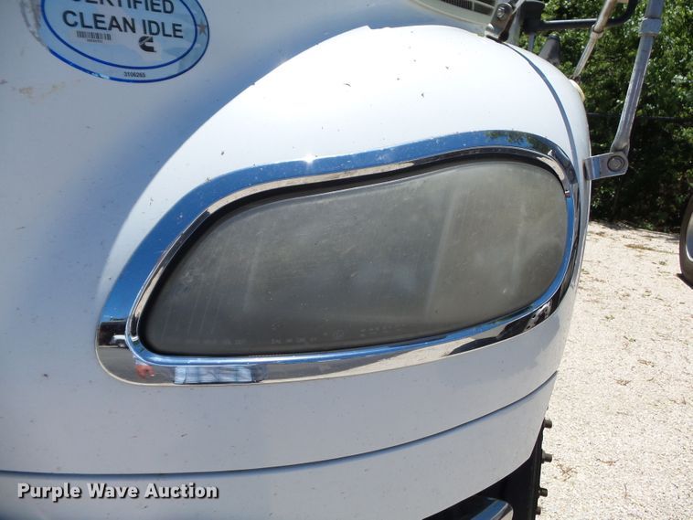 image for item DH3785 2009 Freightliner Business Class M2  semi truck