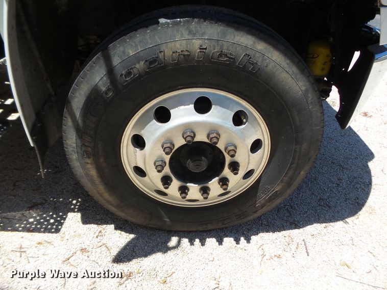 image for item DH3785 2009 Freightliner Business Class M2  semi truck