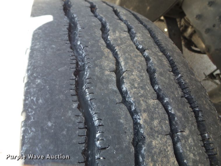 image for item DH3785 2009 Freightliner Business Class M2  semi truck