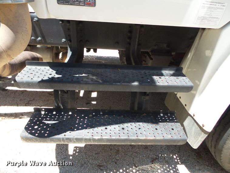 image for item DH3785 2009 Freightliner Business Class M2  semi truck