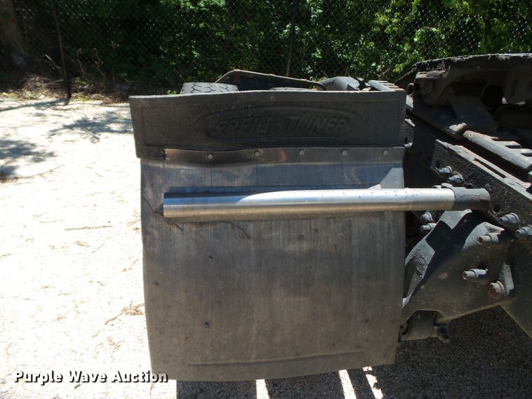 image for item DH3785 2009 Freightliner Business Class M2  semi truck