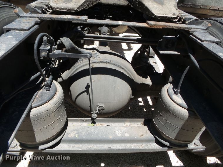 image for item DH3785 2009 Freightliner Business Class M2  semi truck