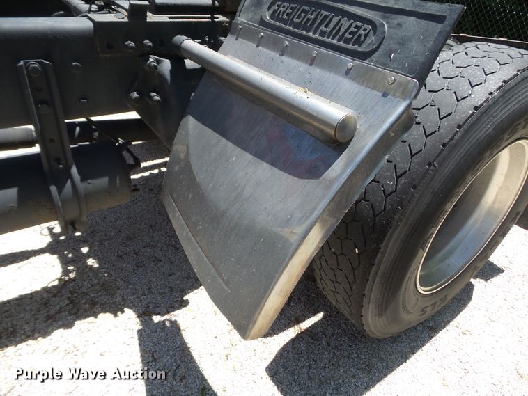 image for item DH3785 2009 Freightliner Business Class M2  semi truck