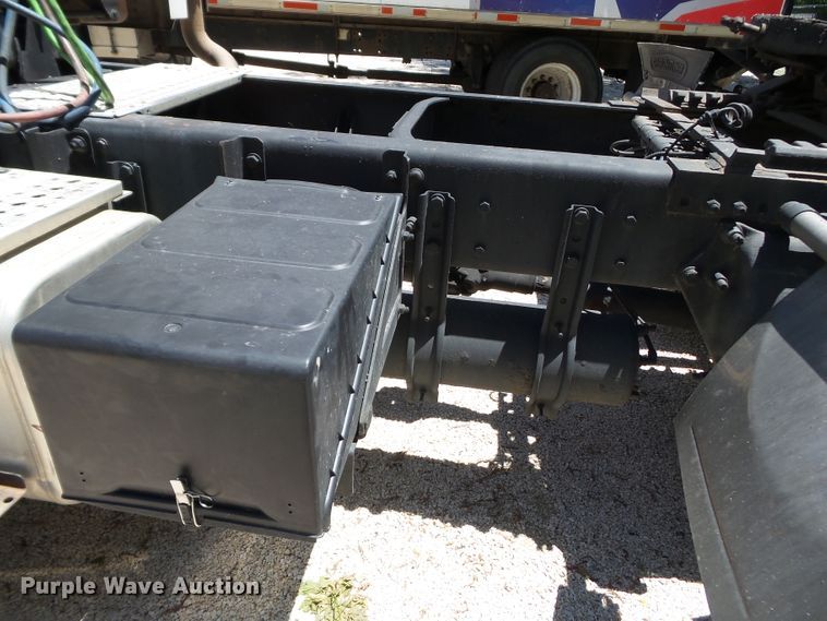 image for item DH3785 2009 Freightliner Business Class M2  semi truck