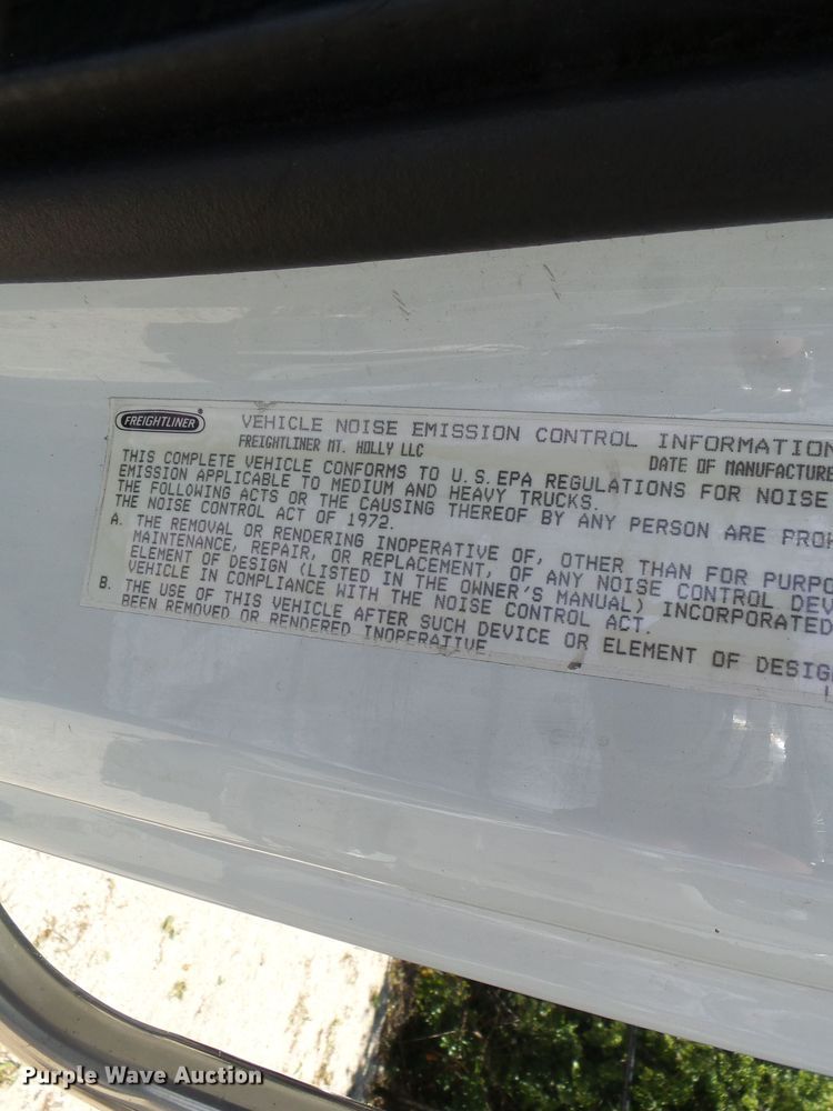 image for item DH3785 2009 Freightliner Business Class M2  semi truck