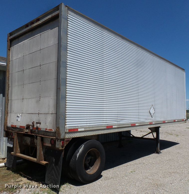 image for item DH3786 1985 dry van trailer