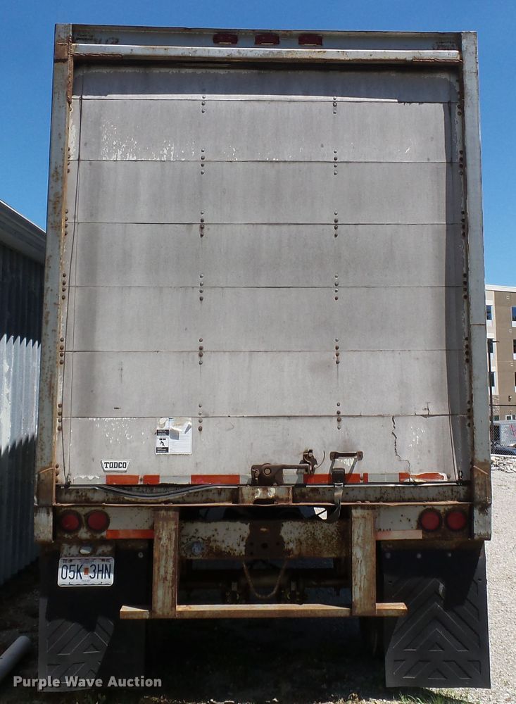 image for item DH3786 1985 dry van trailer