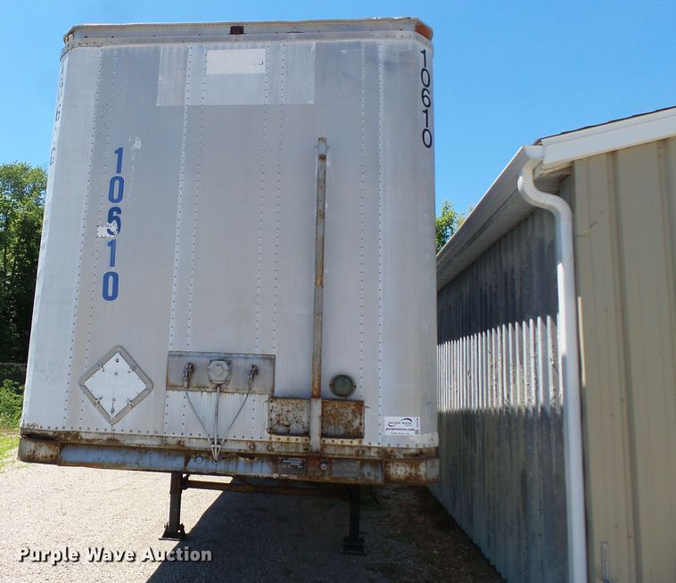 image for item DH3786 1985 dry van trailer