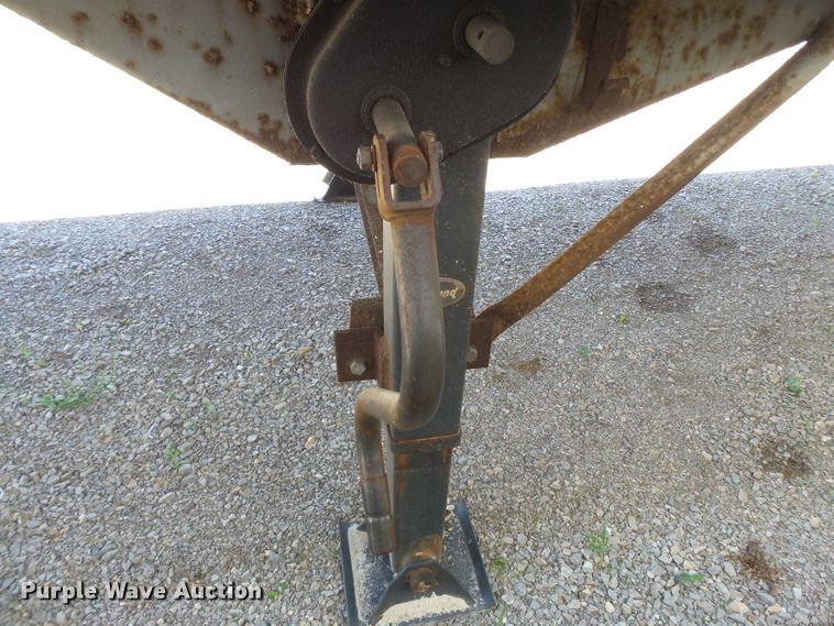 image for item DH3786 1985 dry van trailer