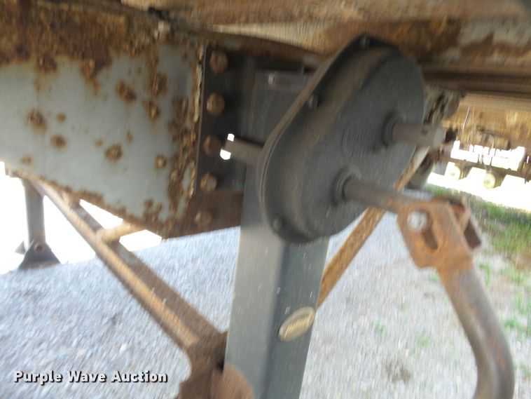 image for item DH3786 1985 dry van trailer